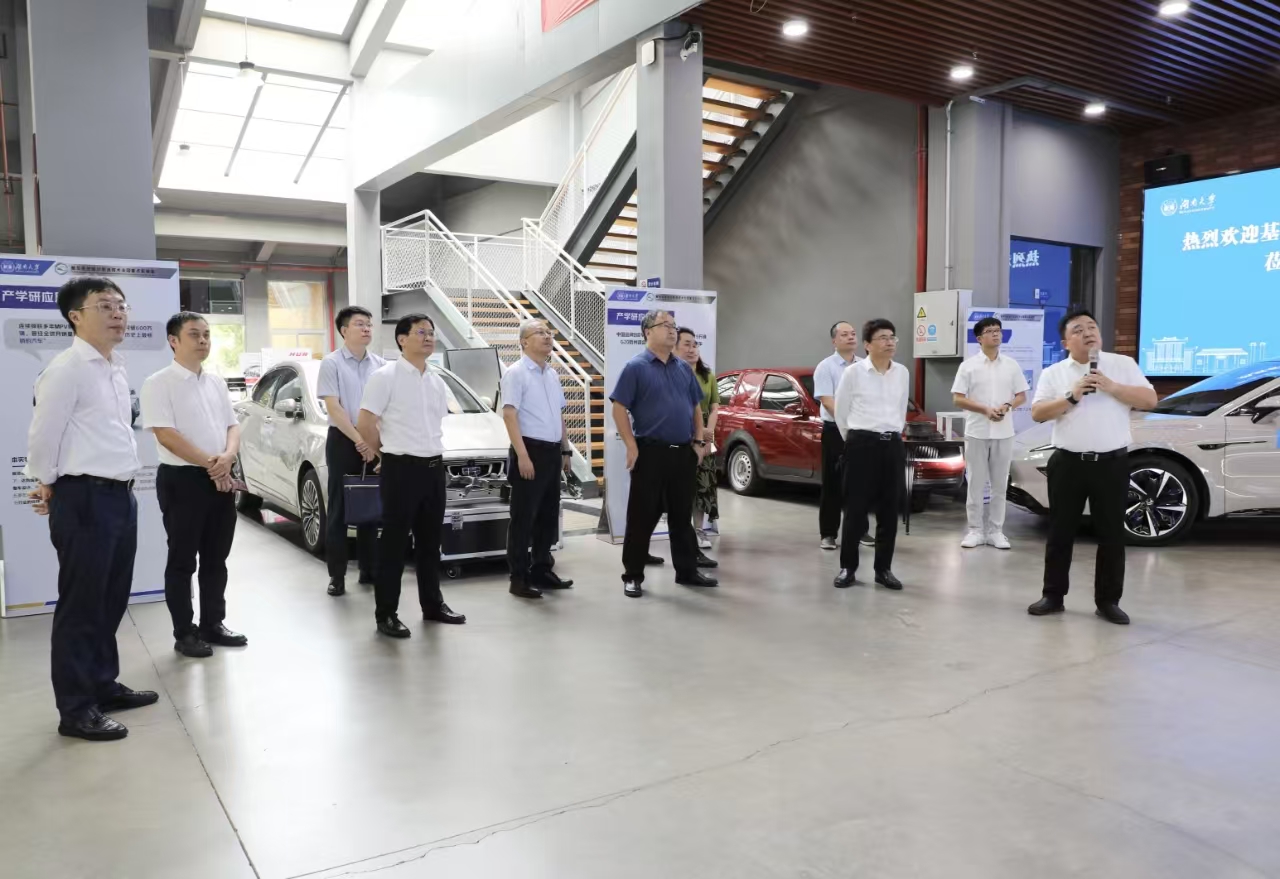 国家自然科学基金委兰玉杰副主任一行来实验室参观调研